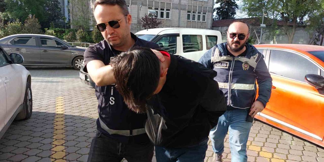 Kendini ’polis Ve Savcı’ Olarak Tanıtıp Altın Ve Paraları Alan Dolandırıcı Adliyeye Sevk Edildi