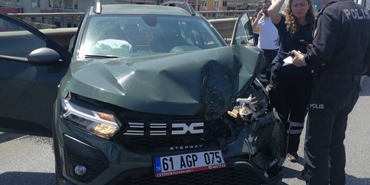 Samsun’da Otomobil Ambulansla Çarpıştı: 2’si Sağlık Personeli 3 Yaralı