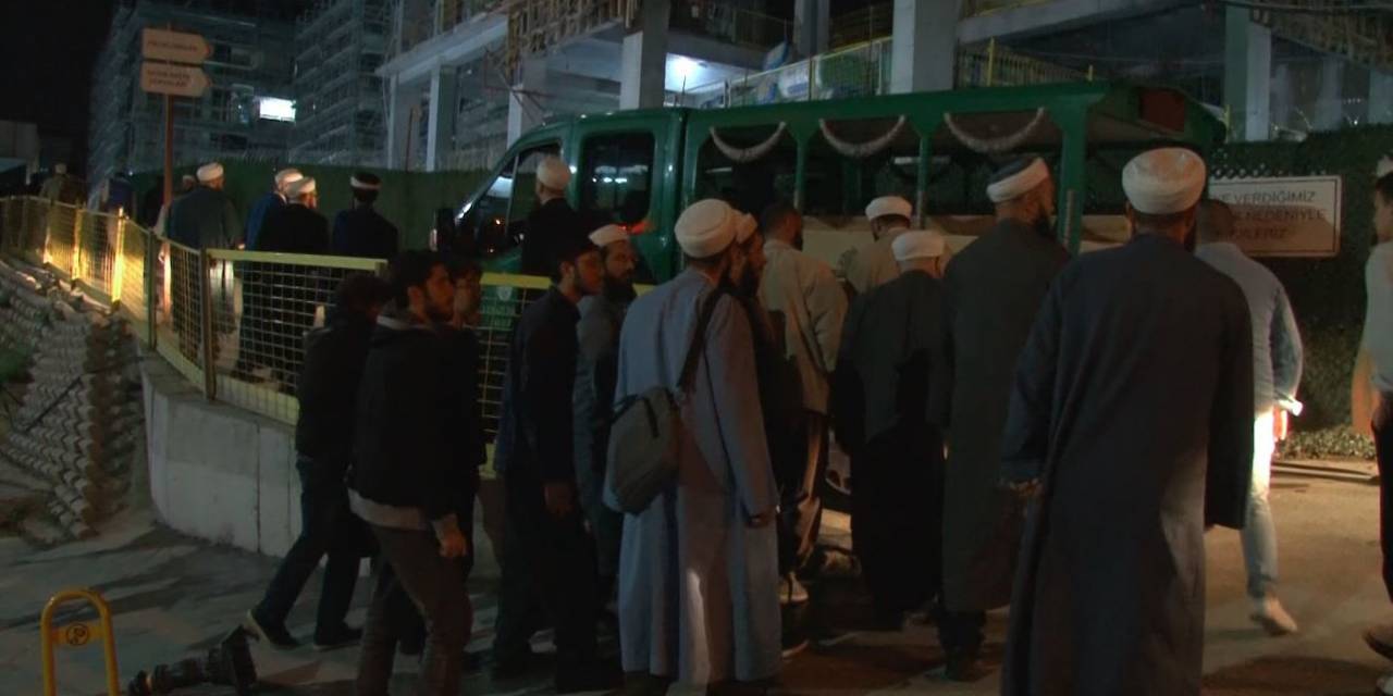 İsmailağa Cemaati Lideri Hasan Kılıç’ın Cenazesi Hastaneden Alındı