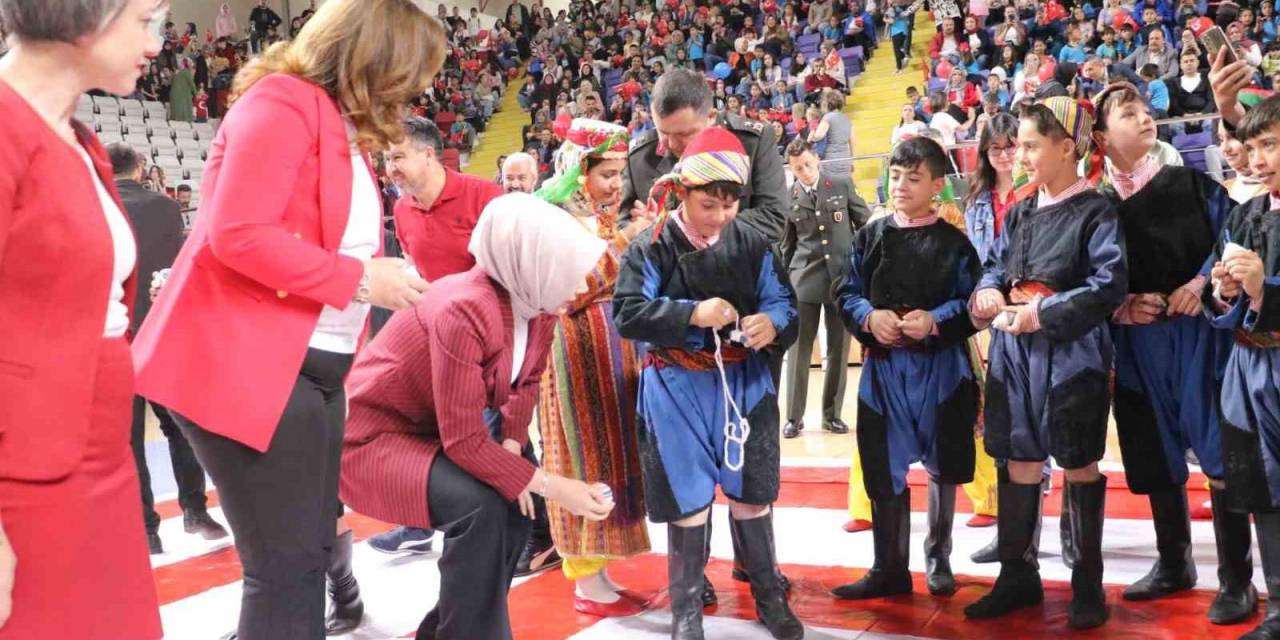 Afyonkarahisar’da 23 Nisan Coşkusu