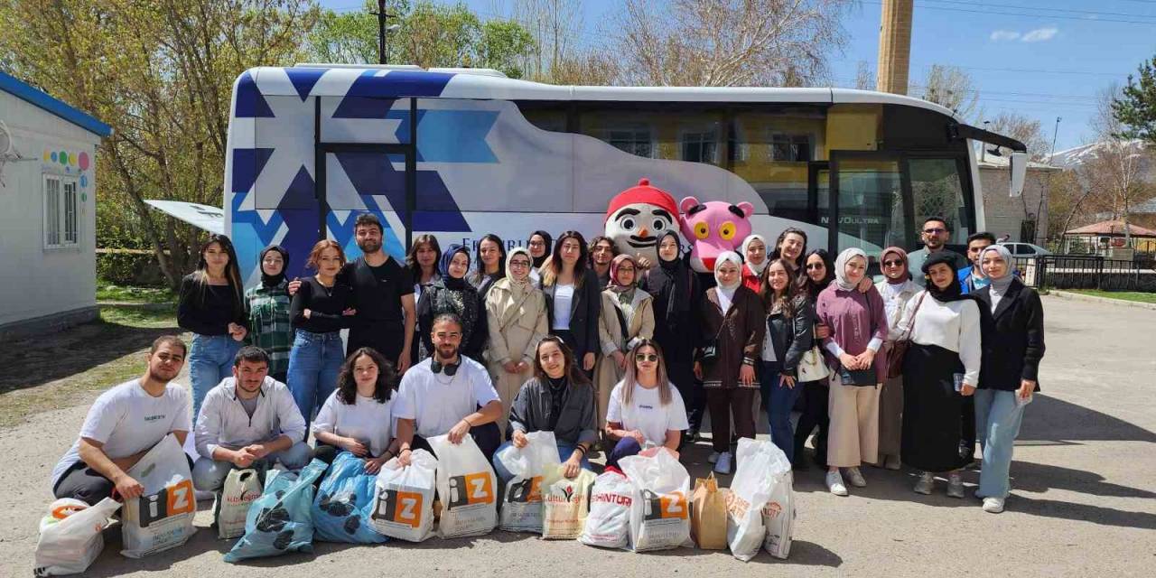 Erzurum’da Çocuklar İçin Kütüphane Kurdular
