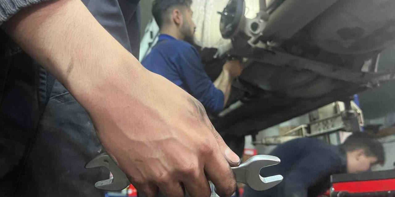 Bu Çocuklar Bayramlarında Anahtar Takımlarını Elinde Bırakmadı