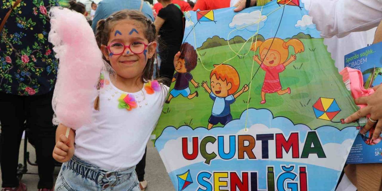 Söke’de Çocuklar Uçurtma Şenliği İle Çifte Bayram Yaşadı