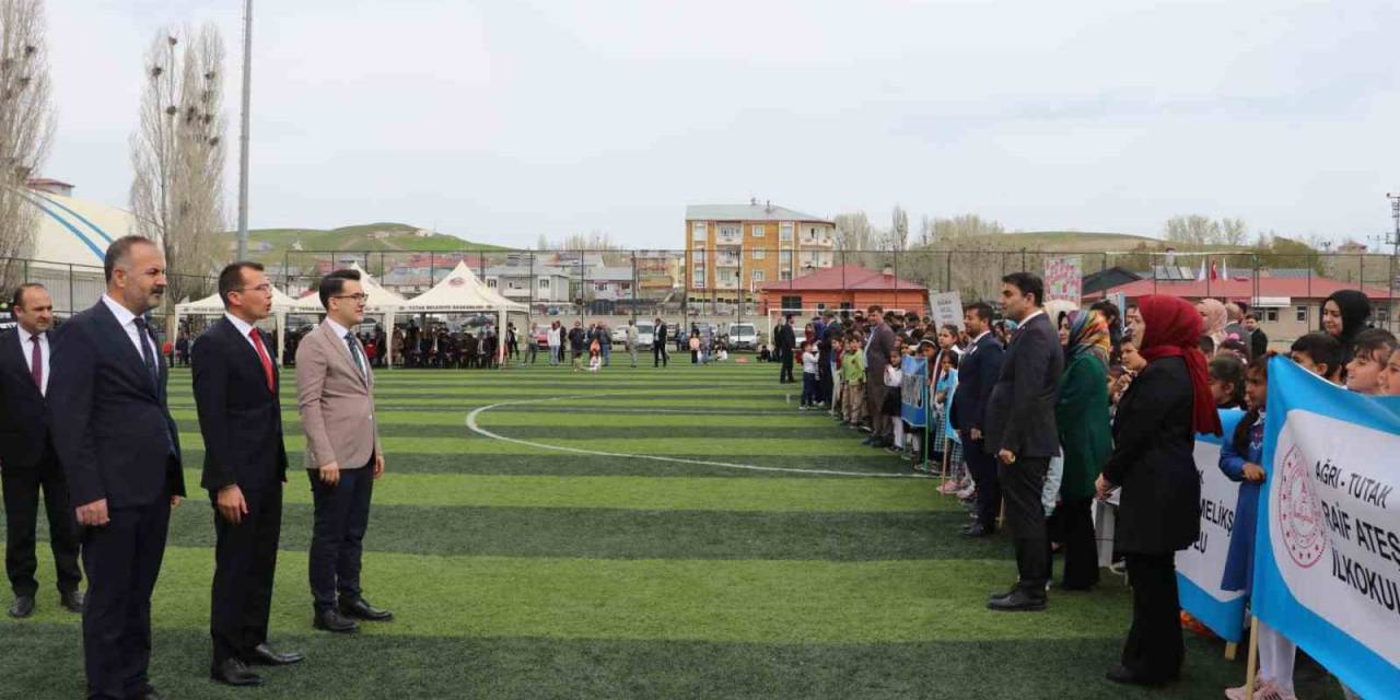 Tutak’ta 23 Nisan Çocuk Bayramı Törenle Kutlandı