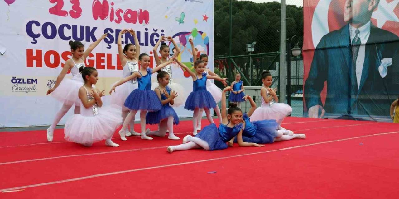 Efeler’in Minikleri 23 Nisan’ı Coşkuyla Kutladı