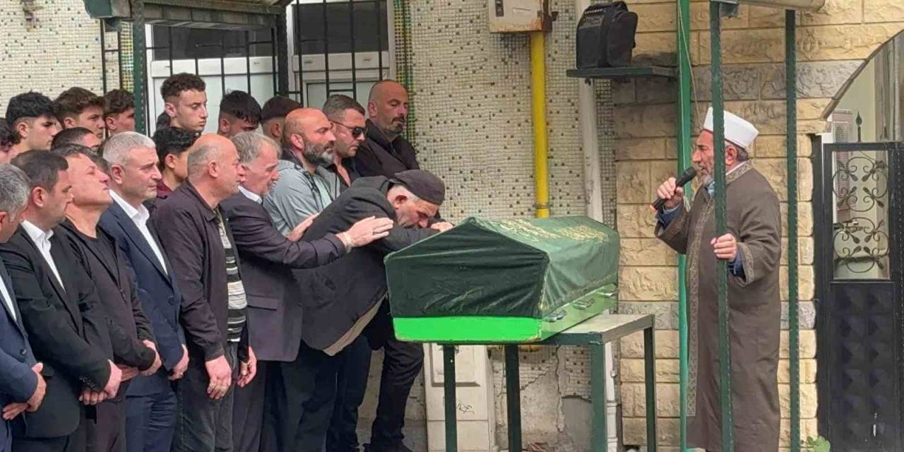 Otomobille Kafa Kafaya Çarpışan Motosikletin Sürücüsü Hayatını Kaybetti