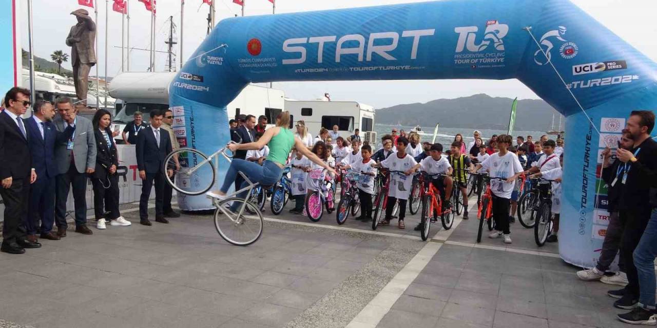 Cumhurbaşkanlığı Bisiklet Turu’nda 59 Çocuğa Bisiklet Hediye Edildi