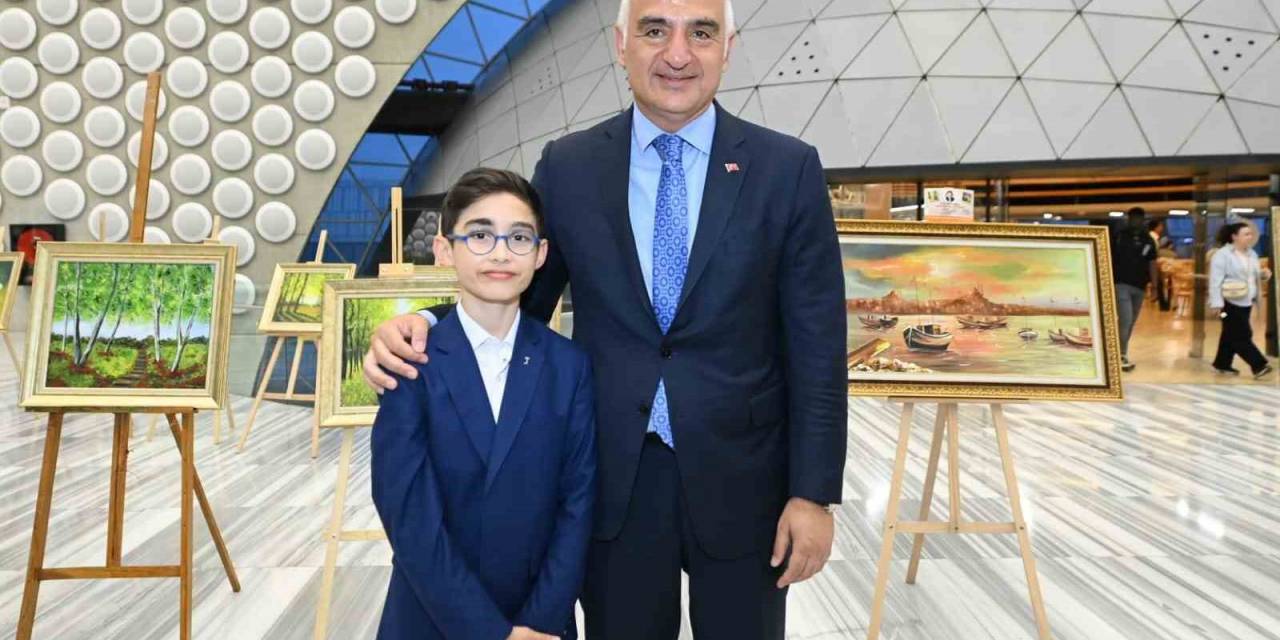 Bakan Ersoy, Şehit Polis Memuru Hüseyin Gül’ün Oğlu Talha’nın Sergisini Ziyaret Etti