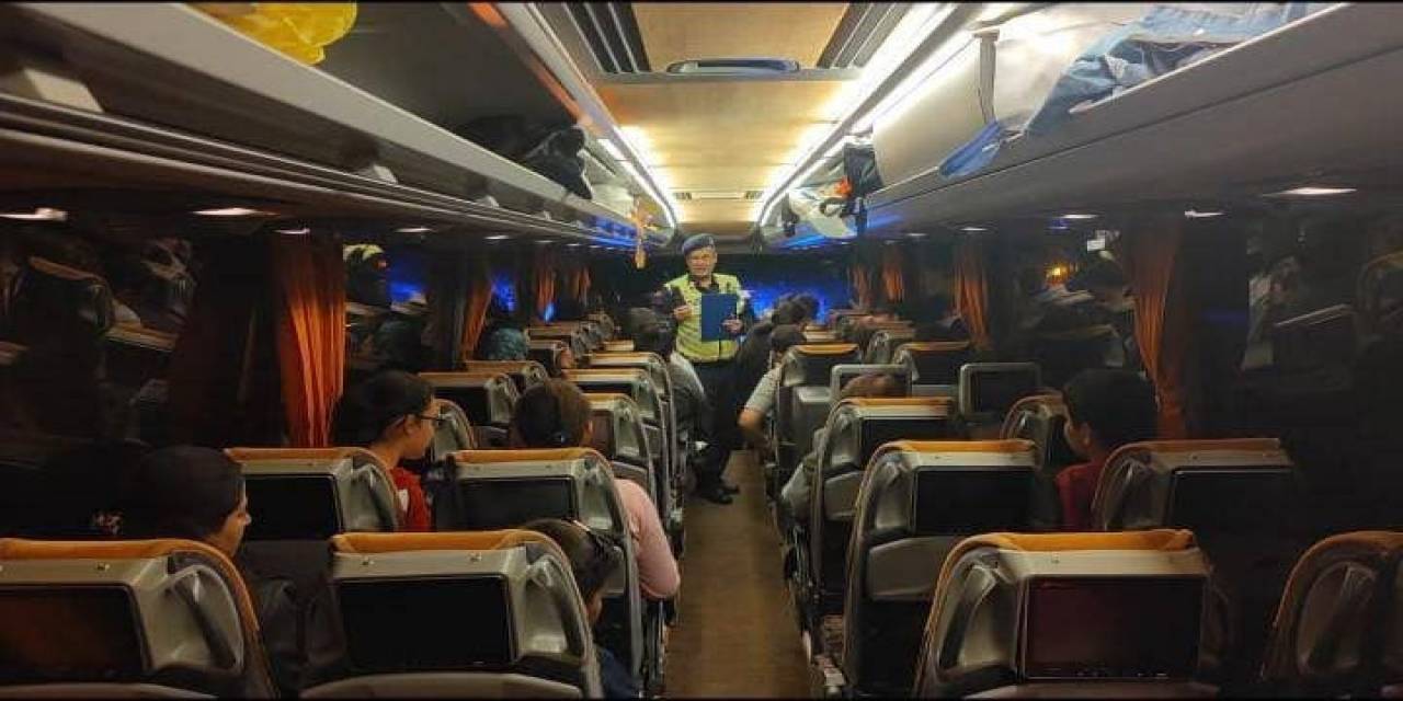 Öğrencilere Emniyet Kemeri Uyarısı