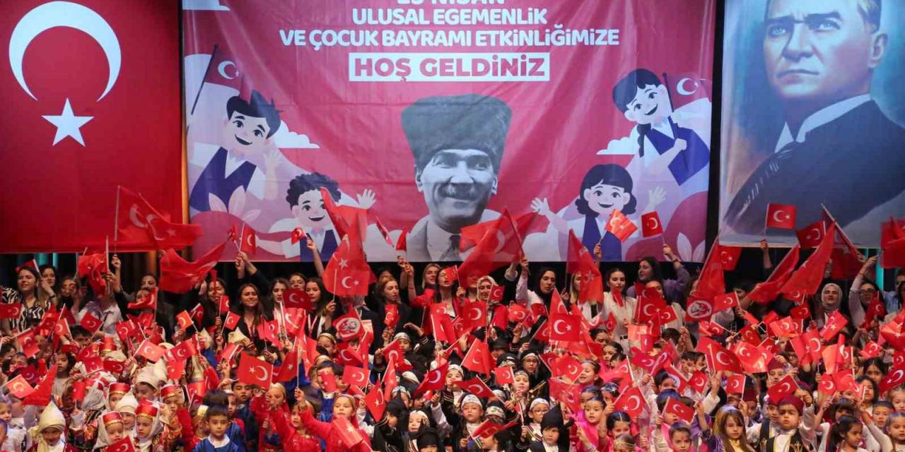 Küçükçekmece’de 23 Nisan’a Coşkulu Kutlama