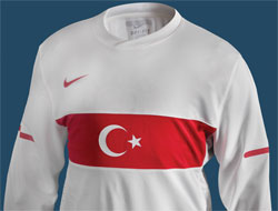 Millilere yeni forma