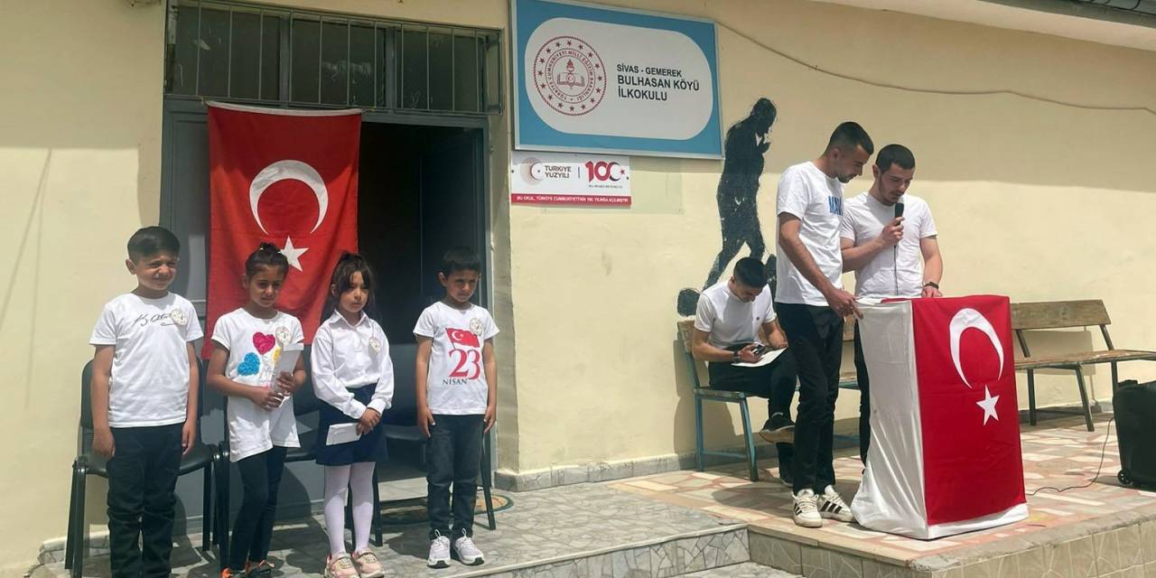 4 Mevcutlu Okulda 23 Nisan Kutlaması