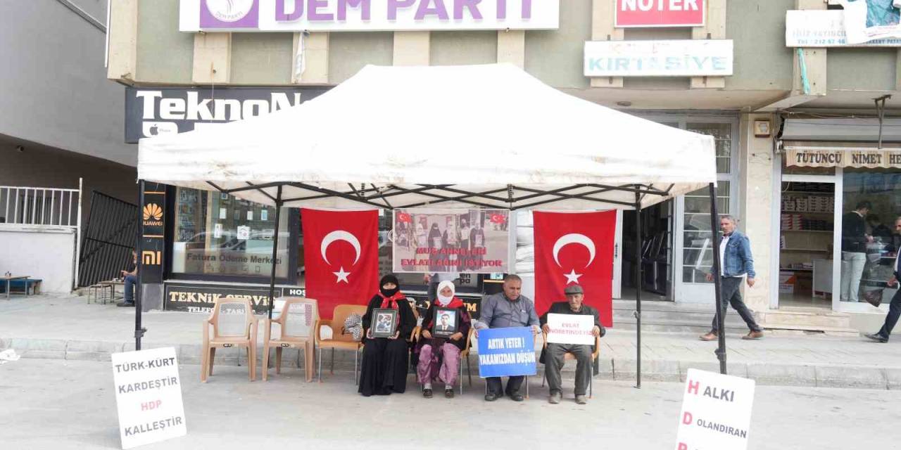 Muşlu Annelerin Evlat Nöbeti Devam Ediyor