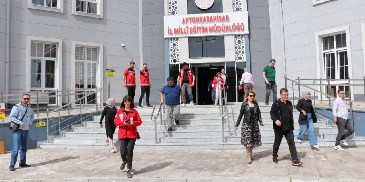 Afyonkarahisar’da Deprem Tatbikatı Ve Bina Tahliye Eğitimi