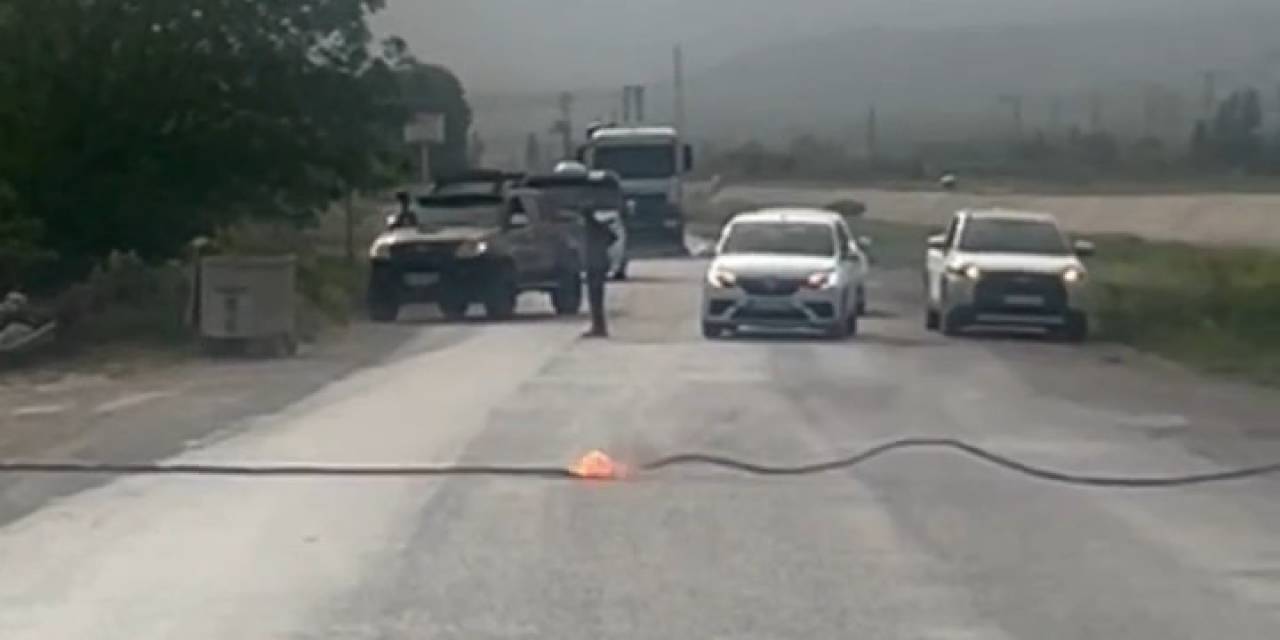 Tokat’ta Elektrik Kablosu Patladı, Yol Trafiğe Kapatıldı