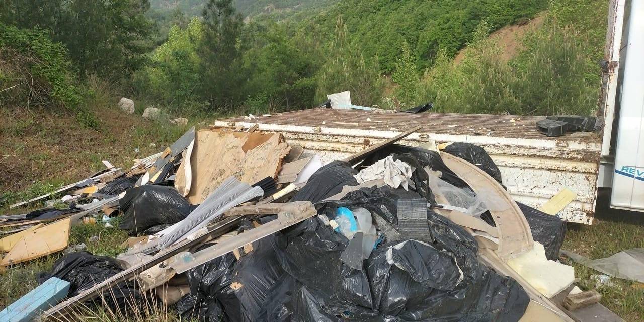 Jasat Çevreyi Kirletenleri Yakaladı