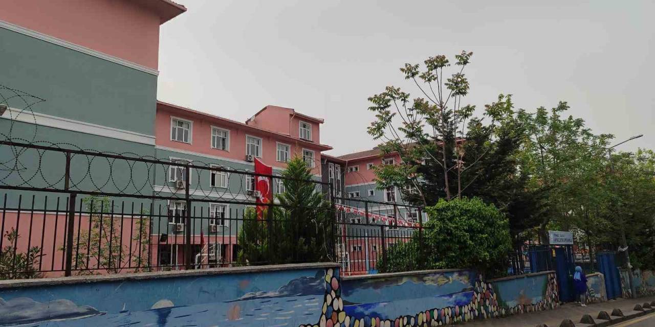 Esenler’de Öğretmene "Kötü Not" Dayağı