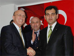 MHP'li Başkan istifa edip AK Parti'ye geçti