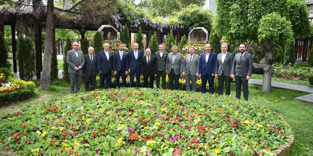 Kto Heyetini Ağırlayan Başkan Büyükkılıç’a "Birlik" Vurgusu