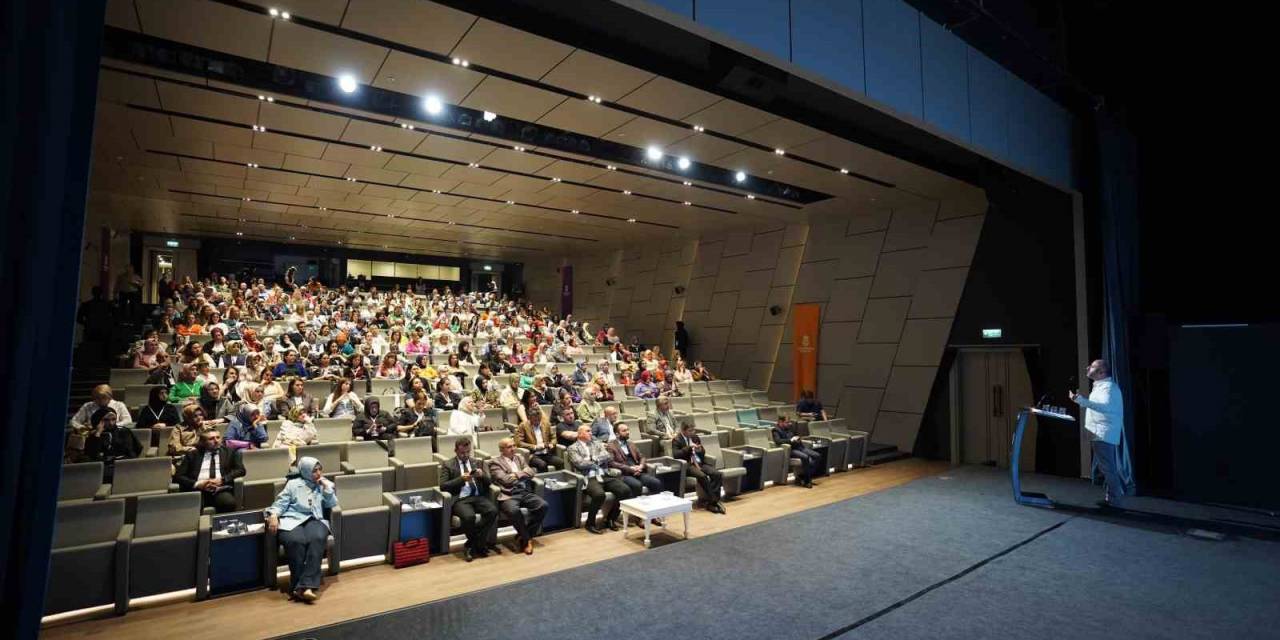 Başakşehir’de “Çocuklarla Felsefe Zirvesi” Yapıldı