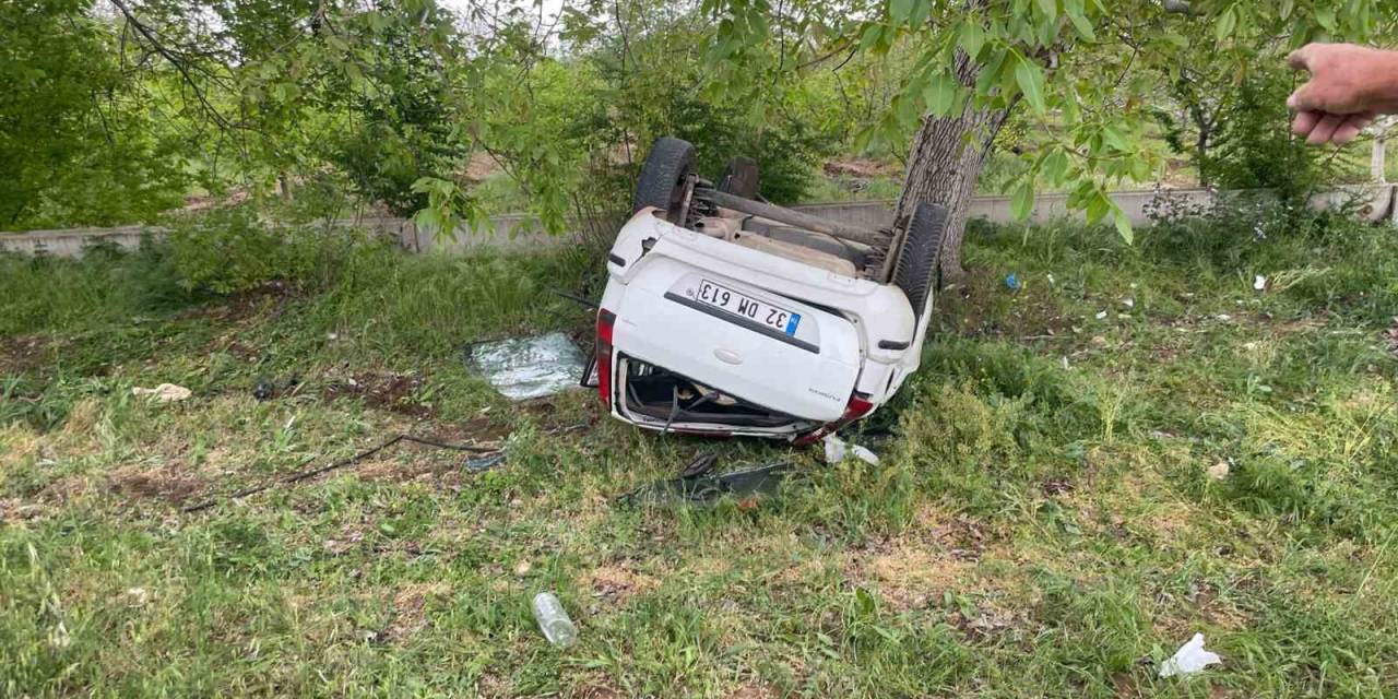 Isparta’da Otomobil Takla Attı: 1 Ölü, 4 Yaralı