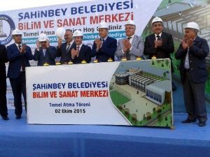 Validen Okul Müdürlerine Eğitim Uyarısı