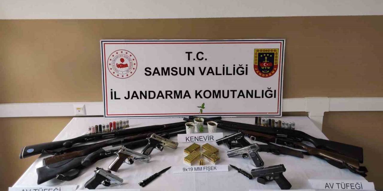 Jandarmadan Silah Ve Mühimmat Operasyonu