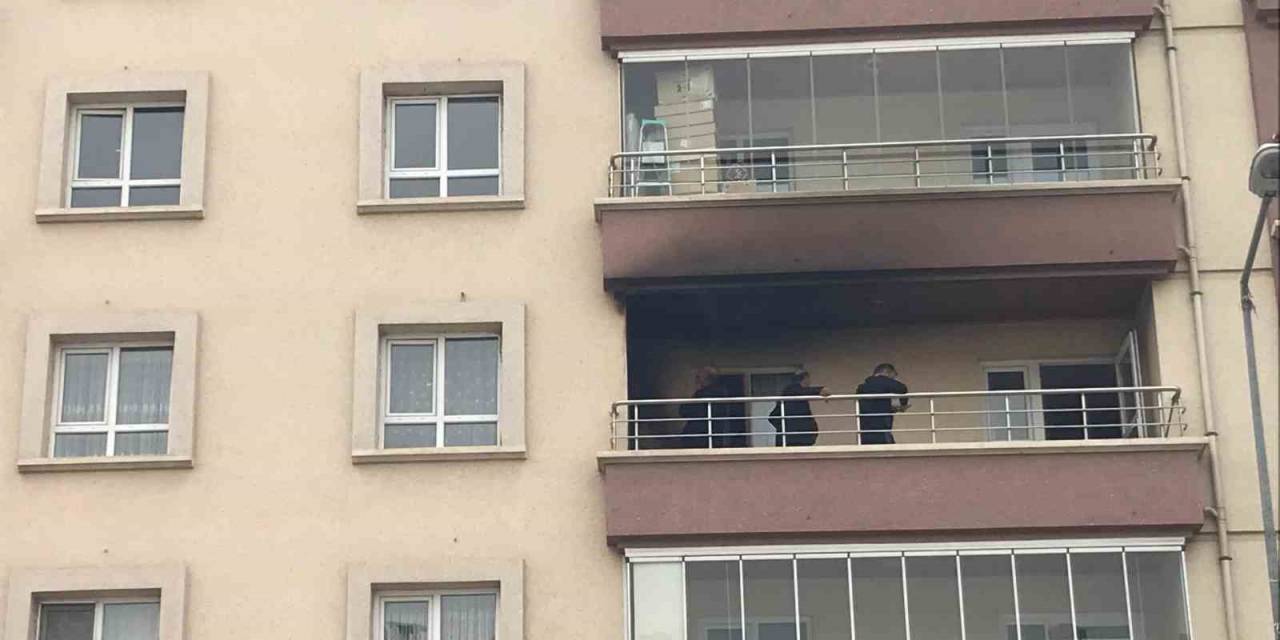 Ankara’da Evin Balkonunda Yangın