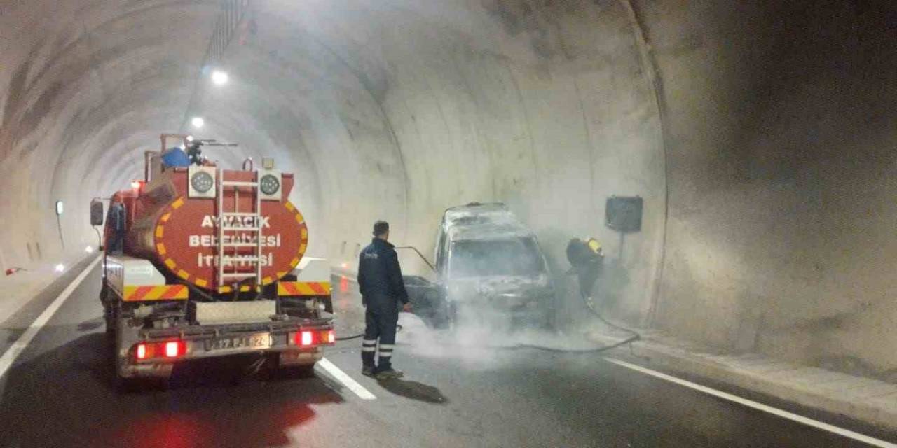 Assos-troya Tünellerinde Araç Yangını