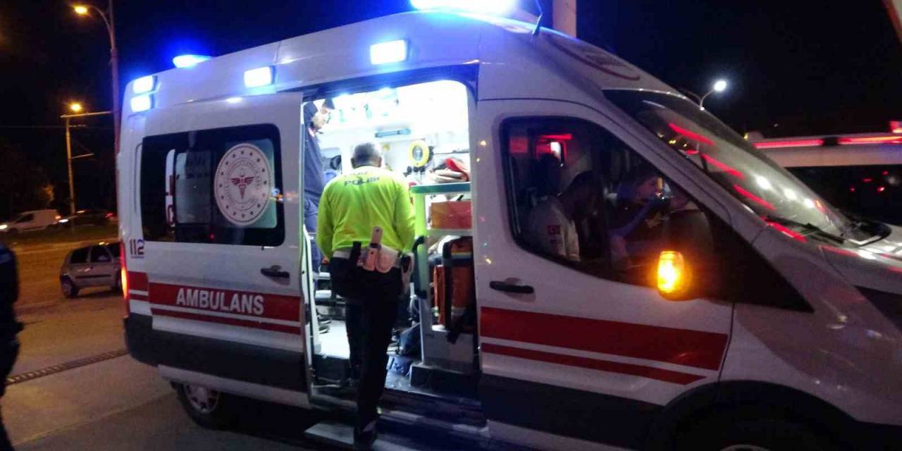 Motosiklet İle Bisiklet Çarpıştı: 3 Yaralı