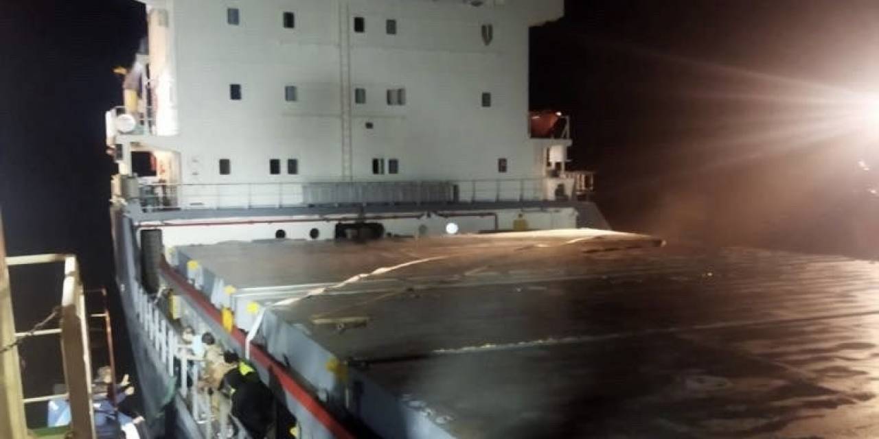 Çanakkale Boğazı’ndaki Gemi Yangını Söndürüldü