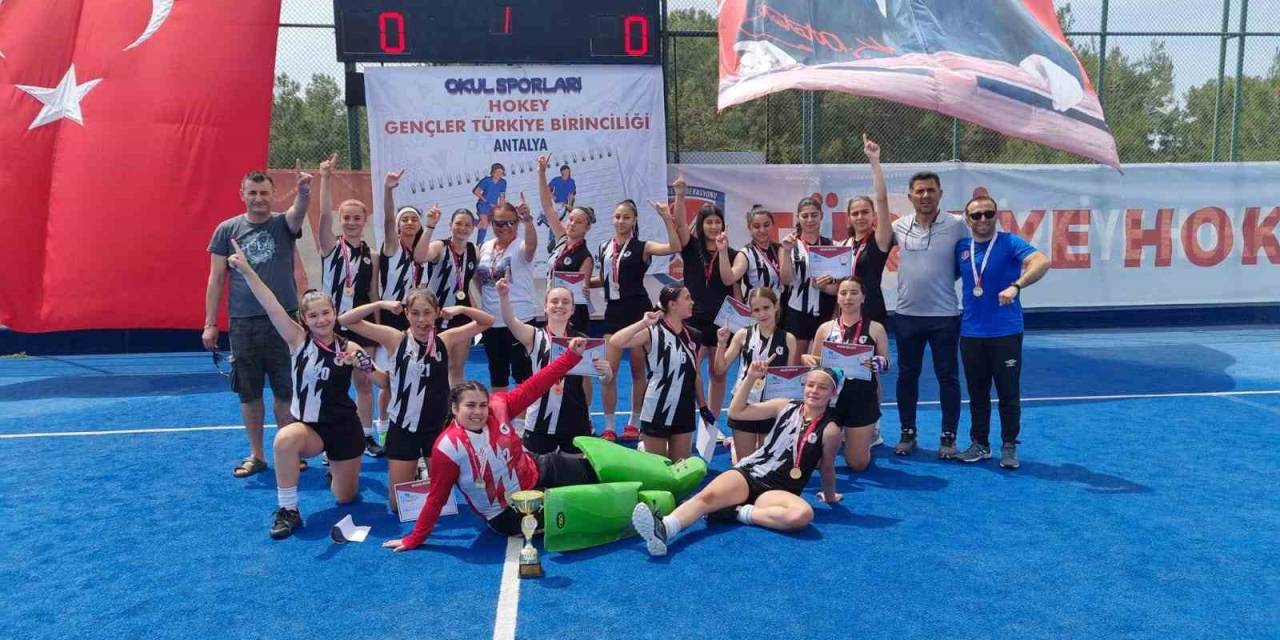 Menteşe Spor Lisesi Kız Hokey Takımı Türkiye Şampiyonu Oldu