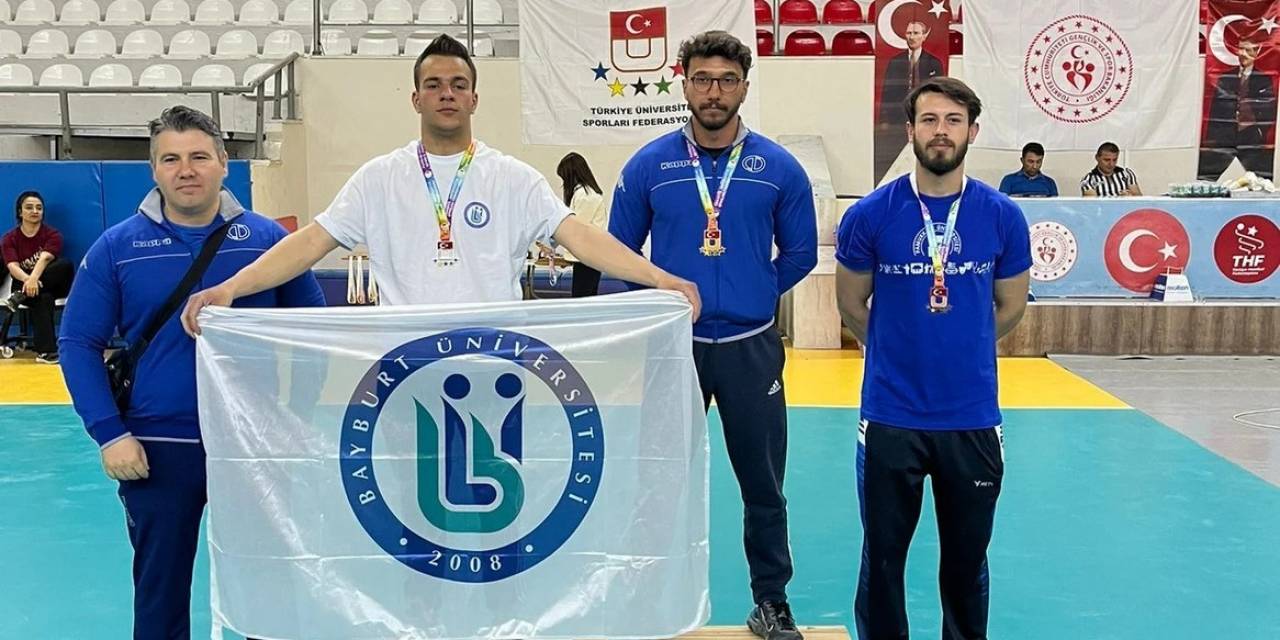 Anadolu Üniversitesi Sporcuları Tüsf Müsabakalarından Madalya İle Döndü