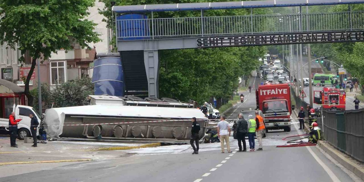 Tanker Kazasında Yola Dökülen Benzin Sebebiyle Kapanan D130 Karayolu 11 Saat Sonra Açıldı