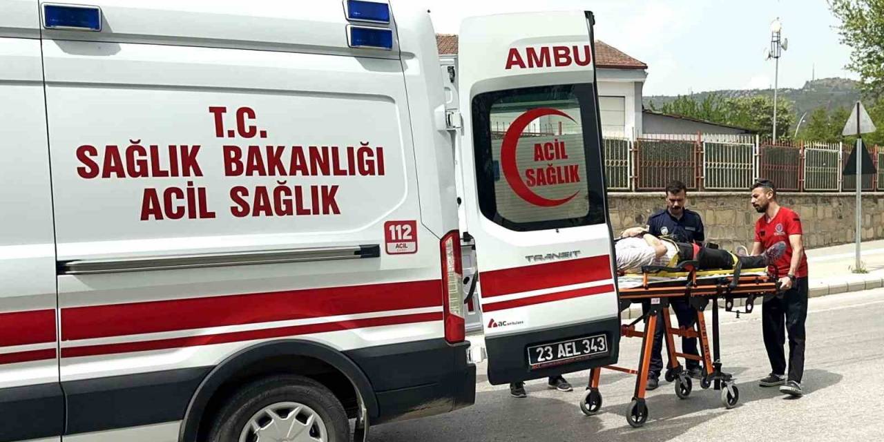 Yeni Aldığı Motosikletiyle Çıktığı Trafikte Kaza Yaptı, Yaralandı