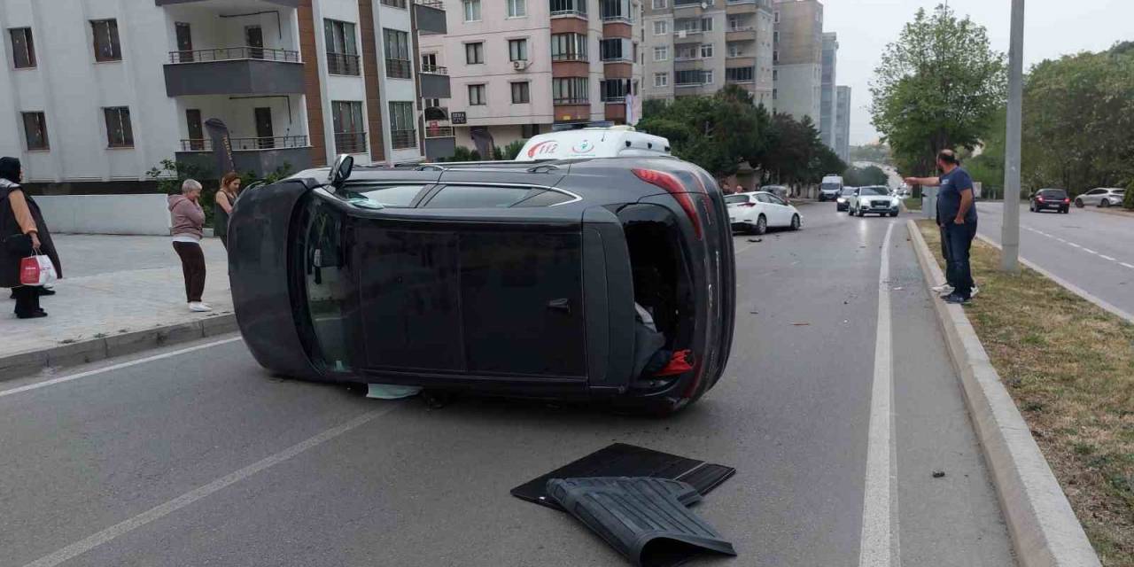 Samsun’da İki Otomobil Çarpıştı: 2 Yaralı