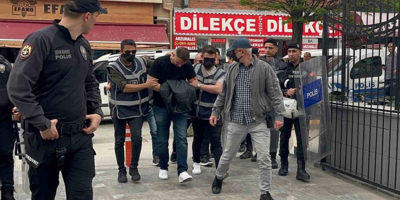 Kelime-i Tevhid Yazılı Bayrakla Yürüyen Şahsa Müdahale Eden Şüphelinin İfadesi Ortaya Çıktı