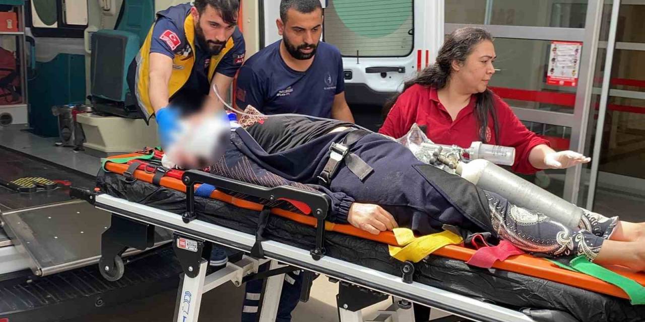 Motosikletten Düşerek Ağır Yaralandı