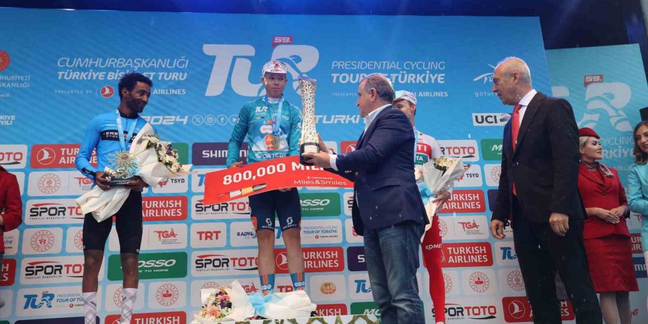 Osman Aşkın Bak: "Cumhurbaşkanlığı Bisiklet Turu İle Türkiye’nin Turizm Bölgelerini Tanıtıyoruz"