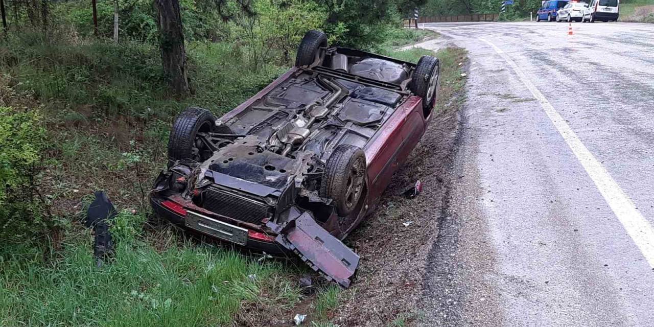 Hastaneye Giden Çiftin Otomobili Takla Attı: 1 Yaralı