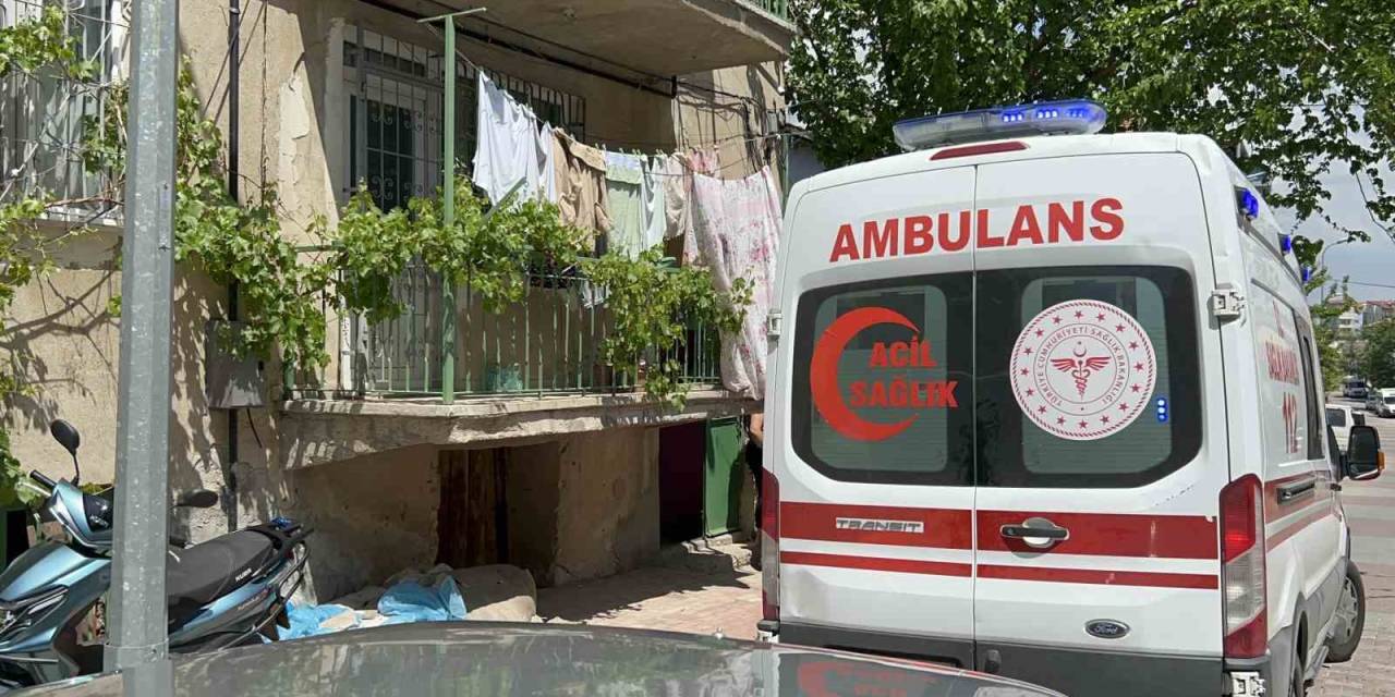 Yalnız Yaşayan Kadın Evinde Ölü Bulundu