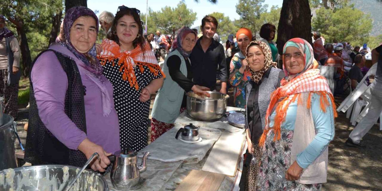 Karaçulha Geleneksek Keşkek Günü’ne Yoğun Katılım Oldu