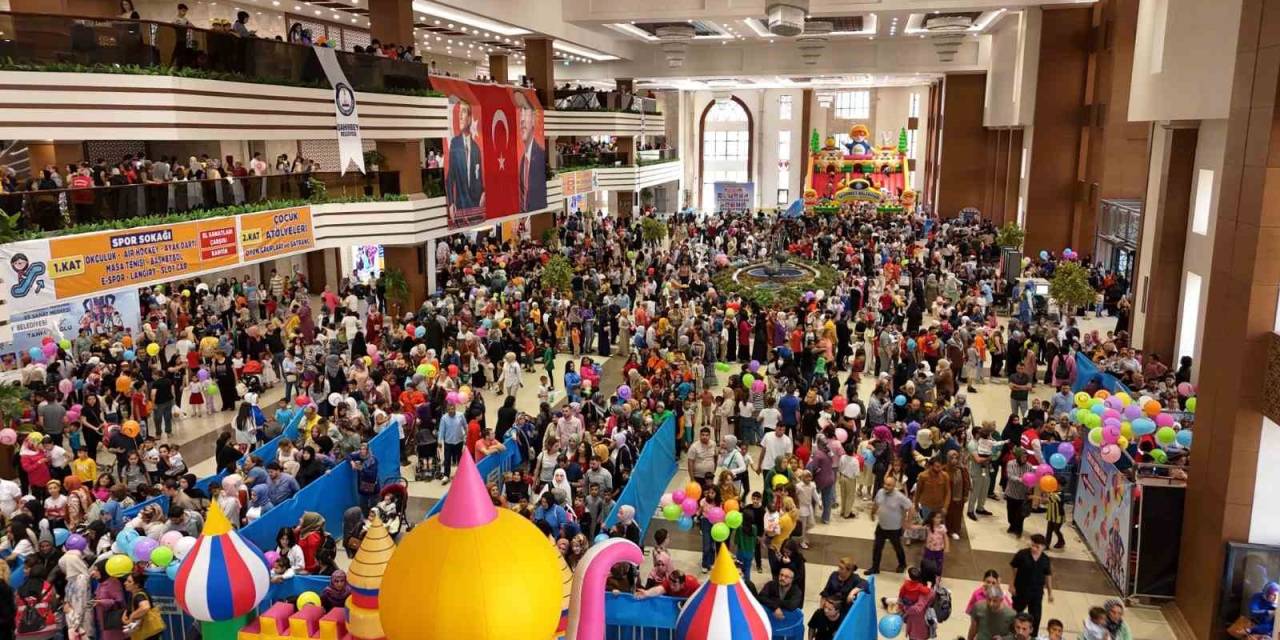 23 Nisan Çocuk Şenliği 200 Bin Kişiyi Ağırladı