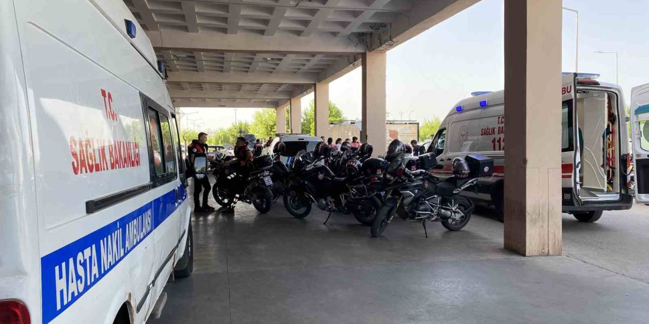 Diyarbakır’da Hastane Önünde Bıçaklı Kavga: 4 Yaralı