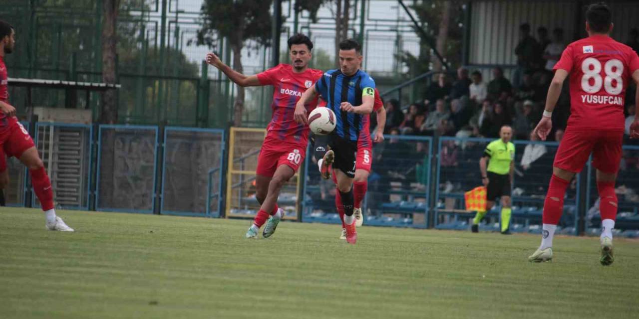 Tff 2. Lig: Karacabey Belediyespor: 2 - Altınordu: 2