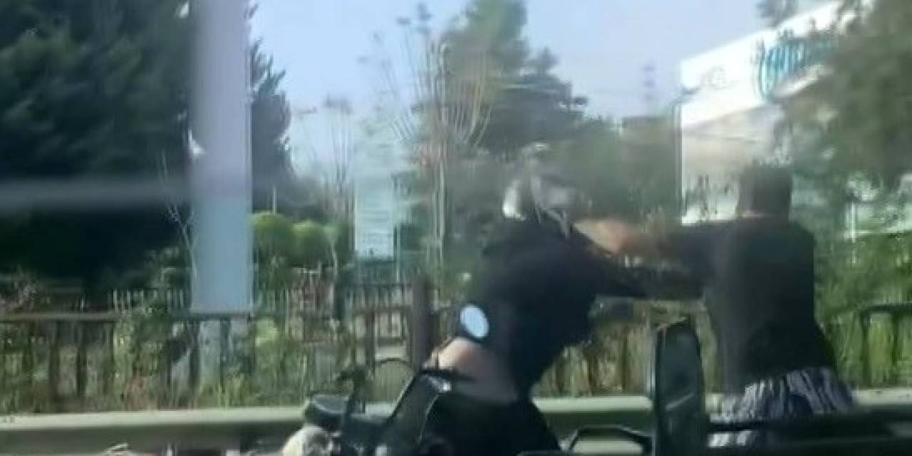 Araçlarını Durdurup Tekme Tokat Kavga Ettiler