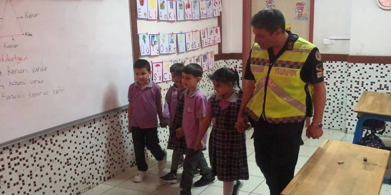 Jandarma Ekipleri Öğrencileri Bilgilendirdi
