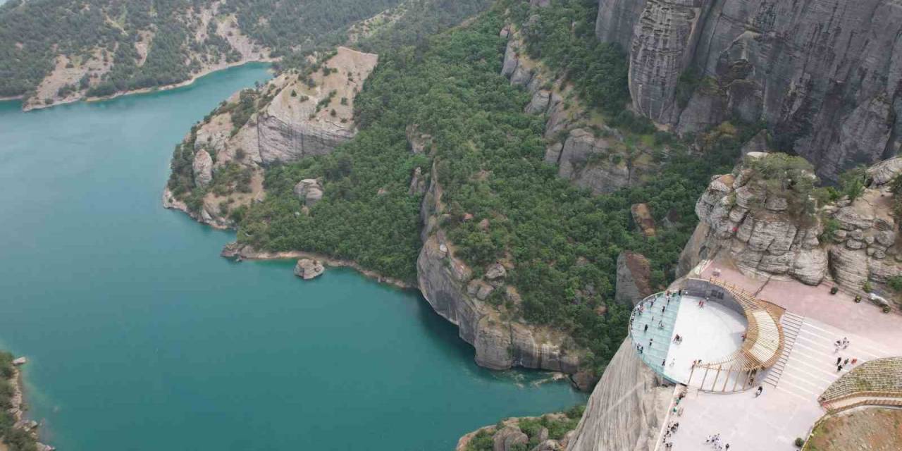 Kahramanmaraş’ta Ali Kayası Cam Teras’a Ziyaretçi Akını