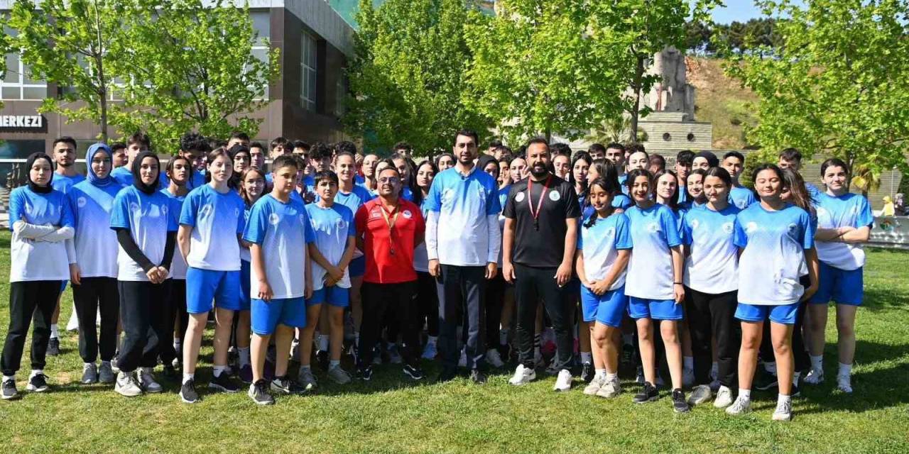 Başkan Bingöl, Tuzla Belediyesi Spor Akademisi Öğrencileri İle Spor Yaptı
