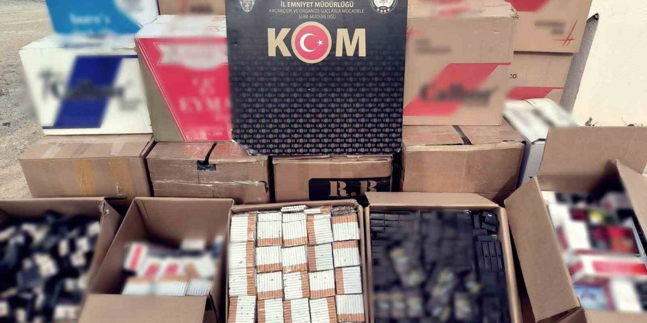 Polis 5 Bin 150 Paket Kaçak Sigara Ve Makaron Ele Geçirdi